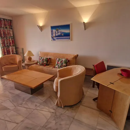 3 Pieces Climatise Avec Piscine Et Acces - Fr-1-780-53 Apartment *